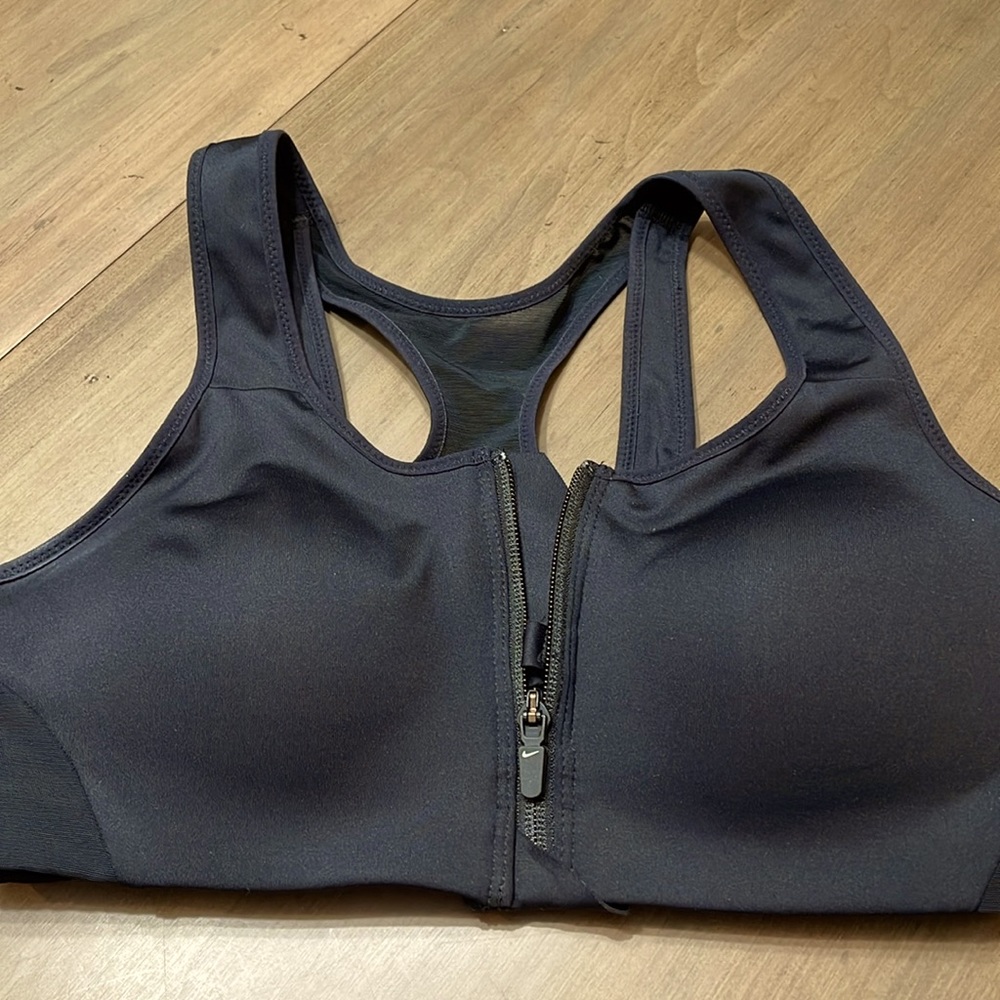 NWOT Nike Dri Fit Athleta bra Size S